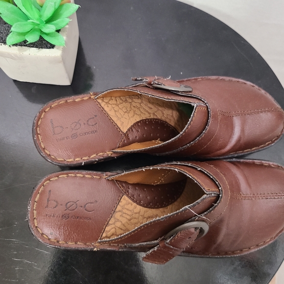 Born Brown Leather Clogs - Picture 6 of 10
